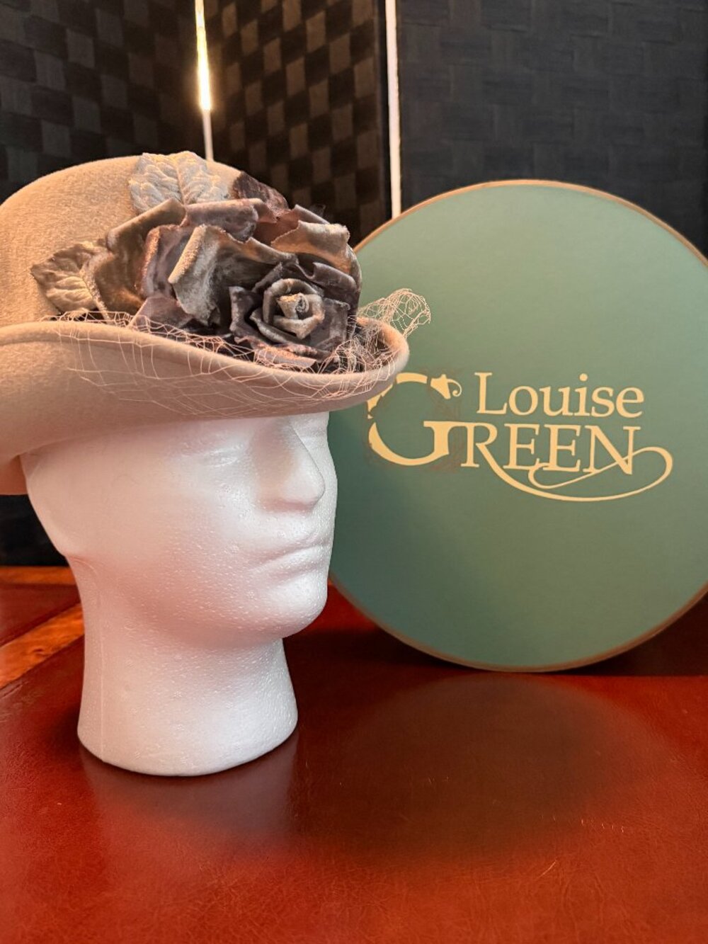 Vintage Louise Green "Rider" Velour finish felt hat. Size S or 6 1/2.